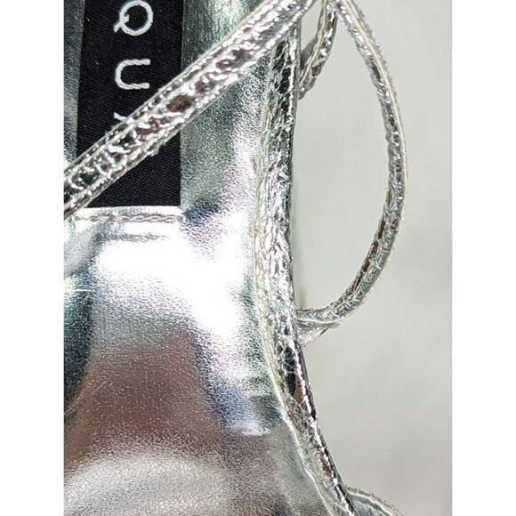 Aqua Chance Strappy Open Toe Platform Block Heels Silver Size 8 (MSRP $118) - Picture 6 of 9
